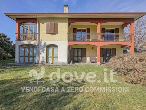 casa indipendente in vendita a Luino