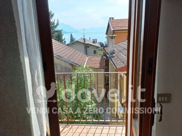 appartamento in vendita a Luino in zona Colmegna