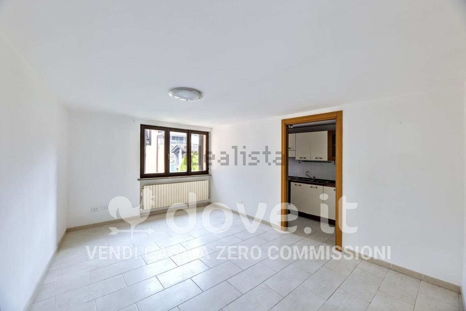 casa indipendente in vendita a Luino in zona Fornasette