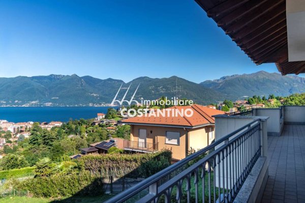 casa indipendente in vendita a Luino