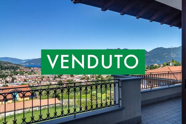 casa indipendente in vendita a Luino