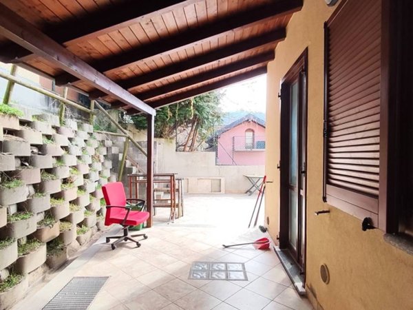 casa indipendente in vendita a Luino