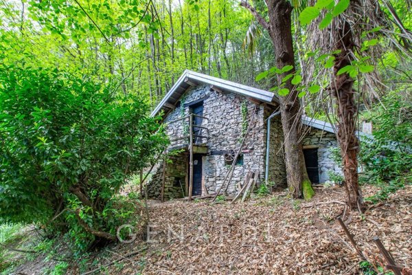 appartamento in vendita a Luino in zona Colmegna