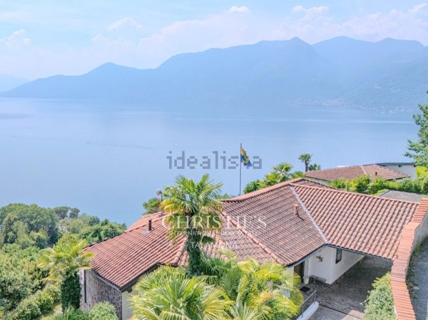 casa indipendente in vendita a Luino