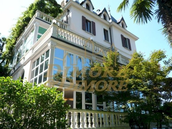 casa indipendente in vendita a Luino