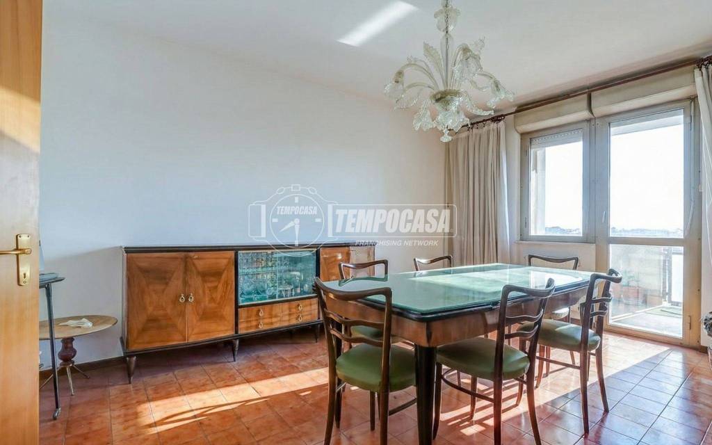 appartamento in vendita a Luino in zona Voldomino