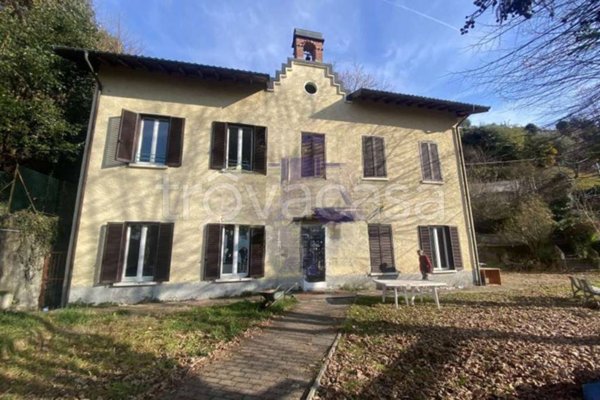 ufficio in vendita a Luino in zona Colmegna