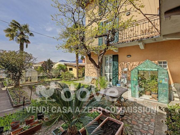 casa indipendente in vendita a Luino