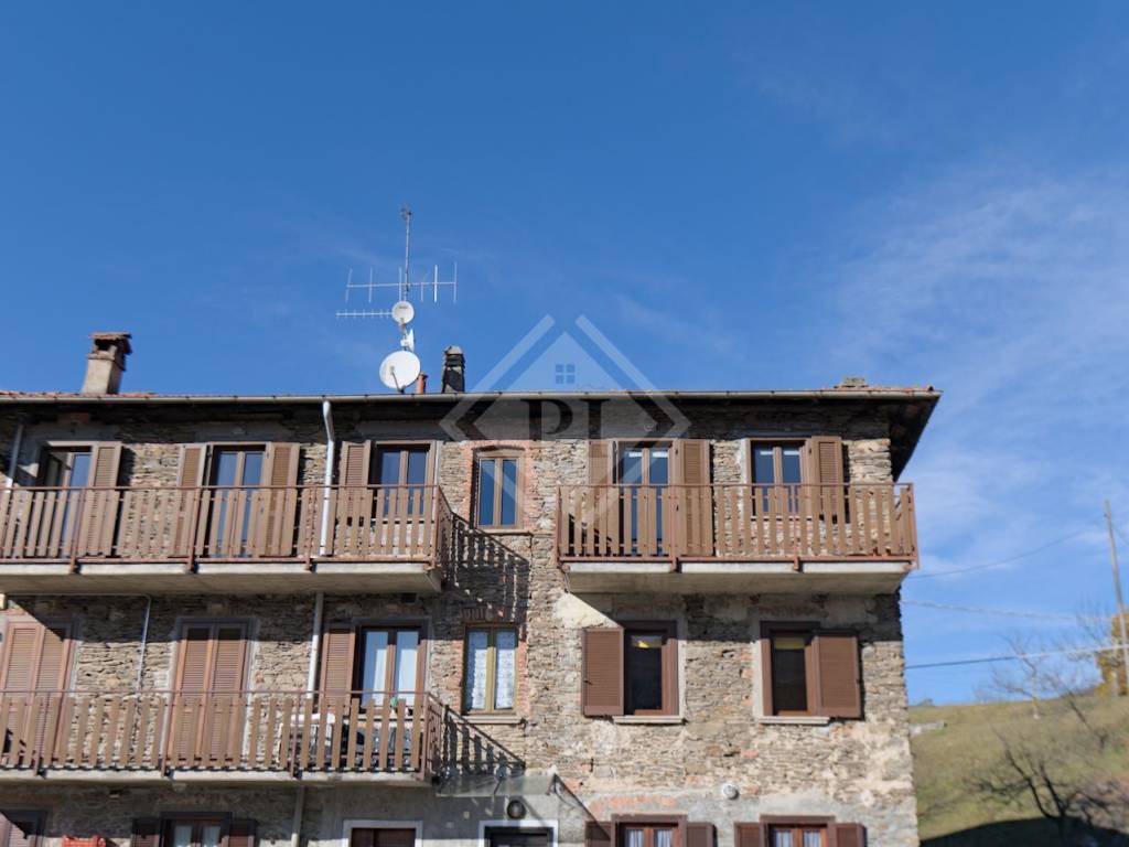 appartamento in vendita a Luino in zona Molino