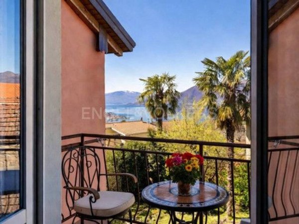 casa indipendente in vendita a Luino in zona Poppino