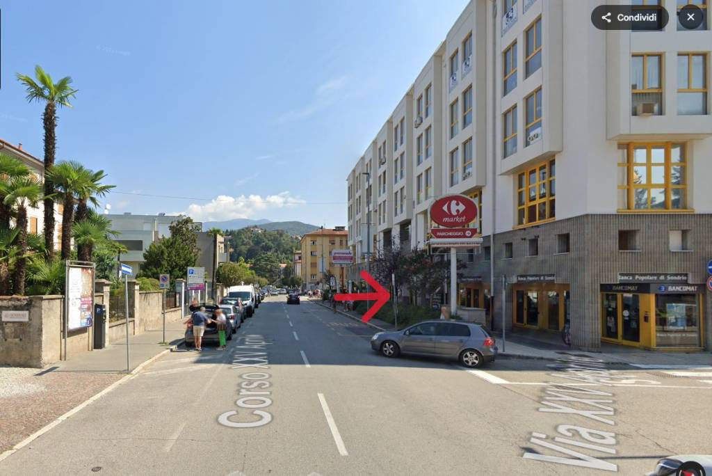 negozio in vendita a Luino in zona San Pietro
