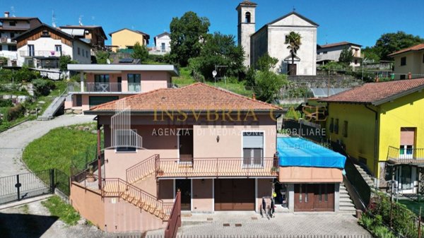 casa indipendente in vendita a Luino in zona Voldomino