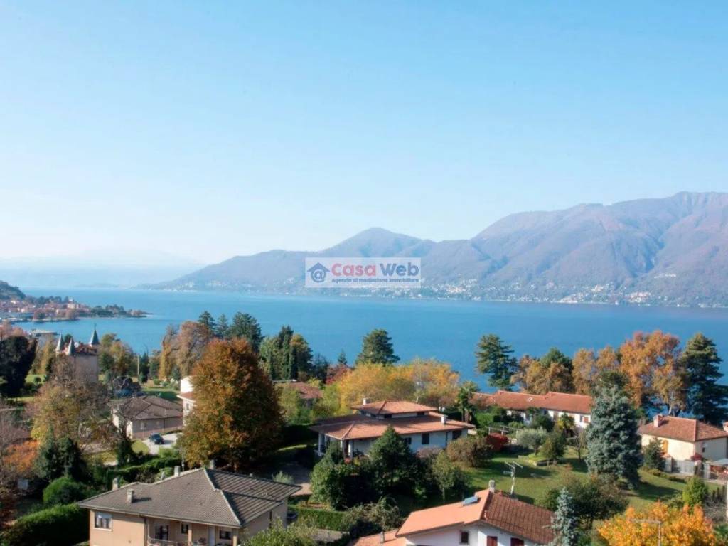 casa indipendente in vendita a Luino