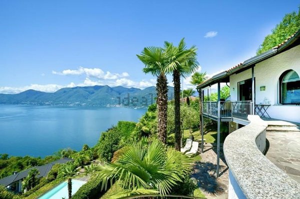 casa indipendente in vendita a Luino