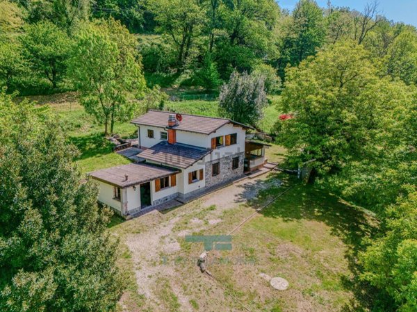 casa indipendente in vendita a Luino