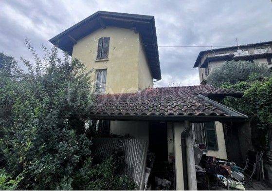 appartamento in vendita a Luino in zona Voldomino
