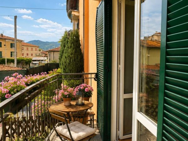 appartamento in vendita a Luino in zona San Pietro