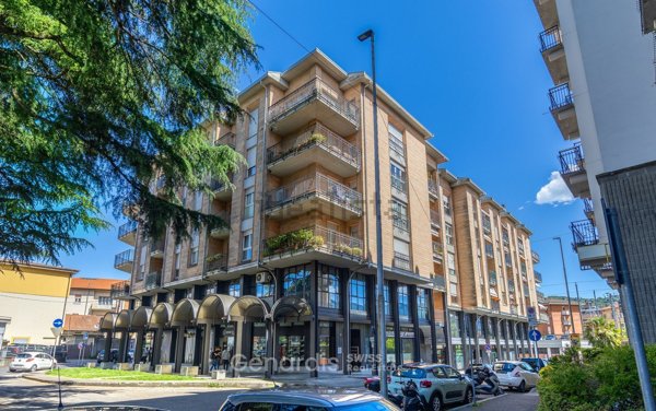 ufficio in vendita a Luino in zona San Pietro