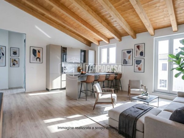appartamento in vendita a Luino in zona San Pietro