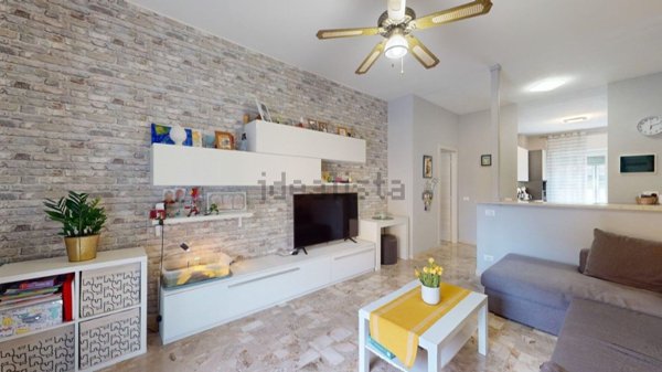 appartamento in vendita a Luino in zona San Pietro