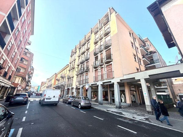 appartamento in vendita a Luino in zona San Pietro