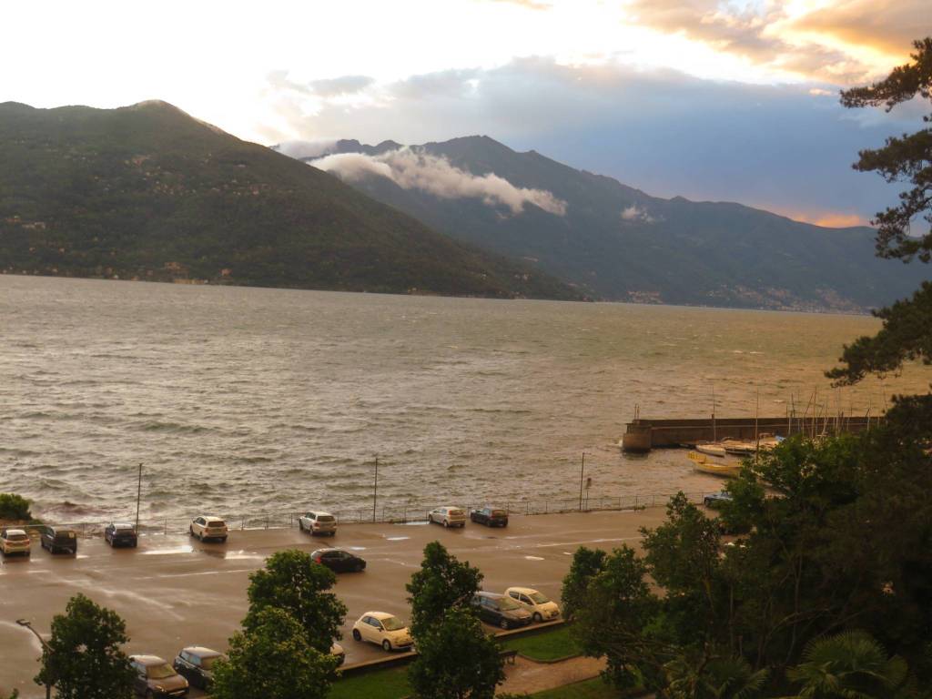 appartamento in vendita a Luino in zona San Pietro
