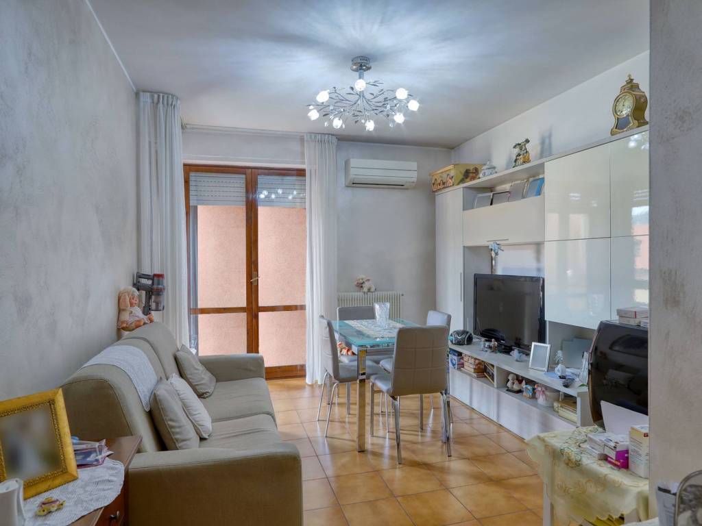 appartamento in vendita a Luino in zona San Pietro