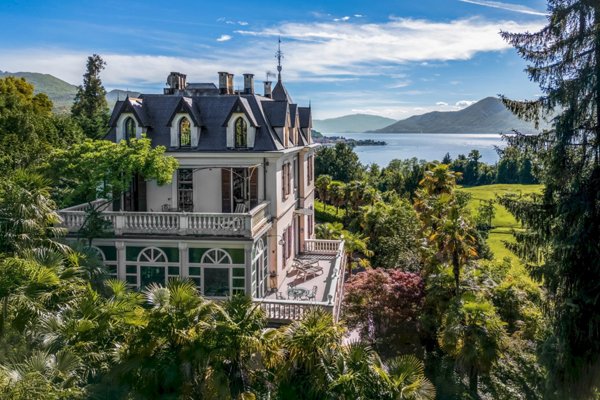 casa indipendente in vendita a Luino in zona San Pietro