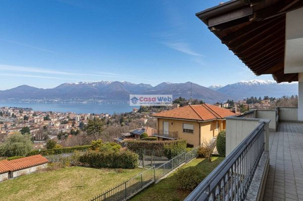 casa indipendente in vendita a Luino