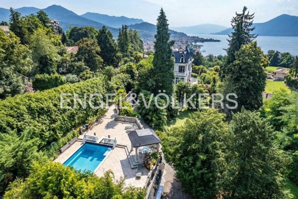 casa indipendente in vendita a Luino