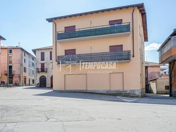 appartamento in vendita a Luino in zona Voldomino