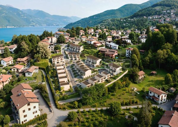 casa indipendente in vendita a Luino in zona San Pietro