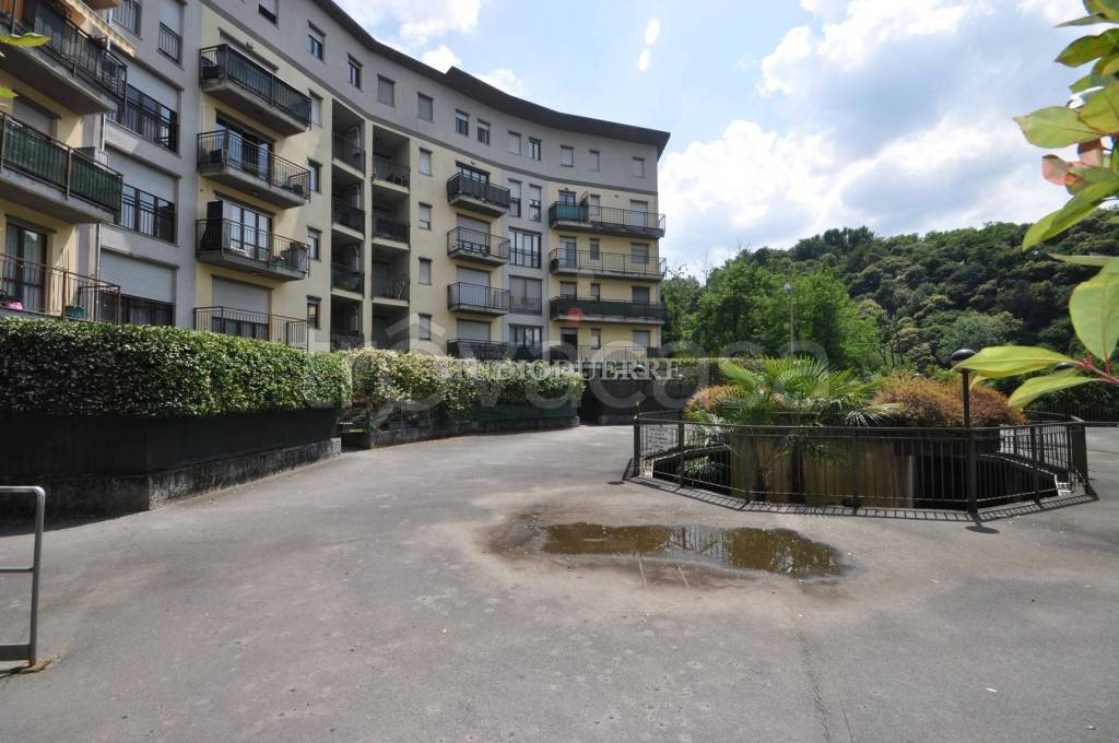 appartamento in vendita a Luino in zona Molino