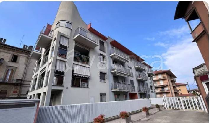 appartamento in vendita a Luino in zona San Pietro