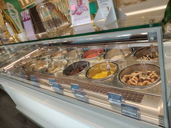 negozio in vendita a Luino