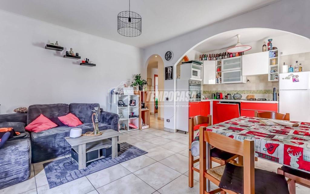 appartamento in vendita a Luino in zona Molino
