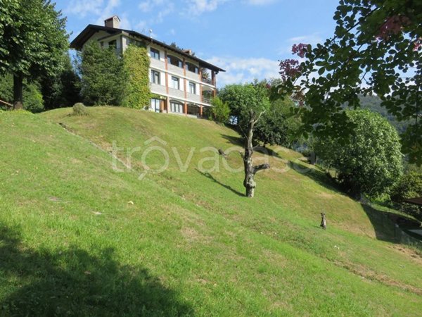 casa indipendente in vendita a Luino