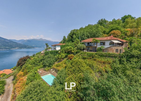 casa indipendente in vendita a Luino in zona Tecco