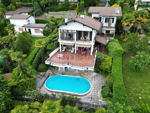 casa semindipendente in vendita a Luino