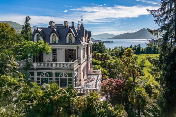 casa indipendente in vendita a Luino in zona San Pietro