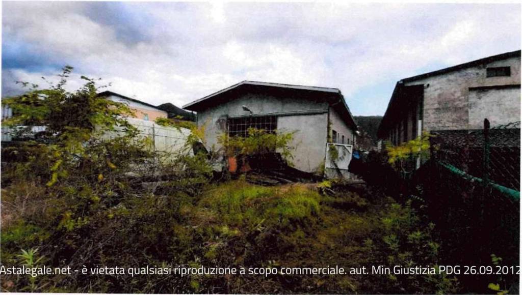 appartamento in vendita a Luino in zona Voldomino