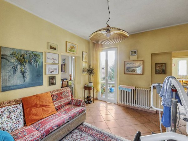 casa indipendente in vendita a Luino in zona Voldomino