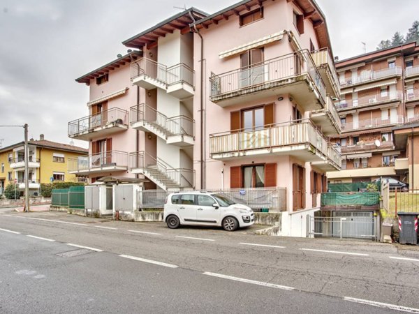 appartamento in vendita a Luino in zona Molino