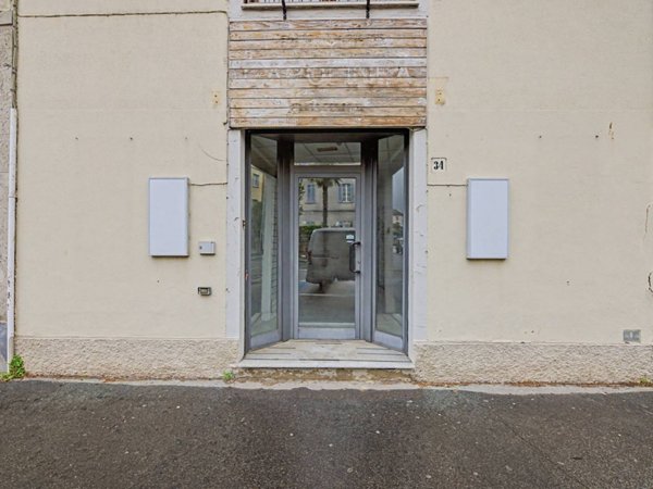 casa indipendente in vendita a Luino in zona San Pietro