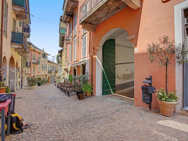 appartamento in vendita a Luino in zona San Pietro