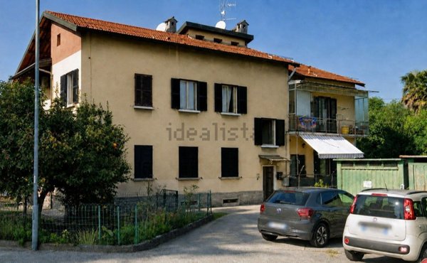 appartamento in vendita a Luino in zona Voldomino