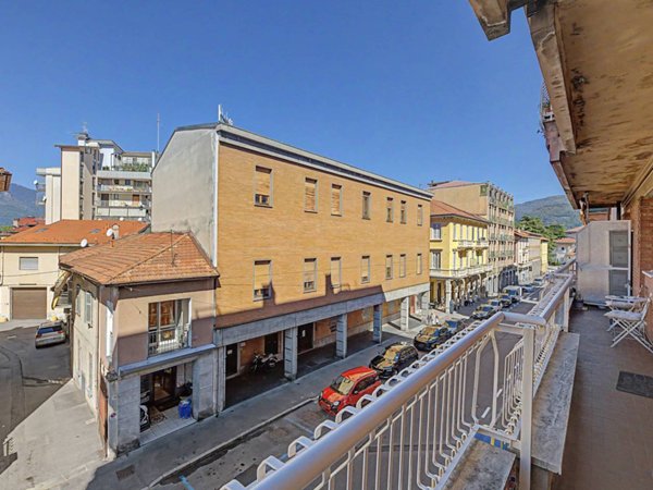appartamento in vendita a Luino in zona San Pietro