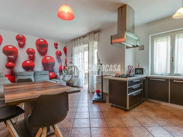 appartamento in vendita a Luino in zona Voldomino