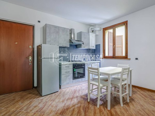 appartamento in vendita a Luino in zona Poppino