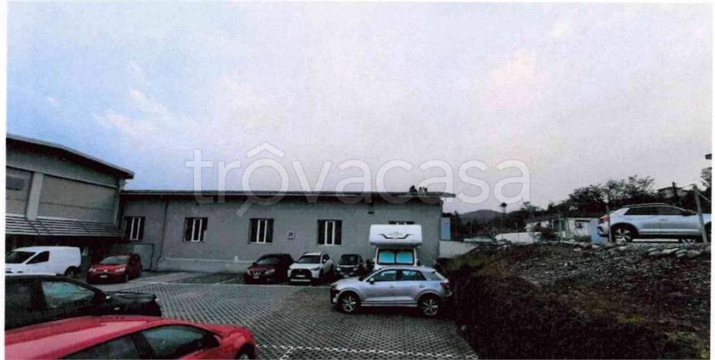 appartamento in vendita a Luino in zona Voldomino